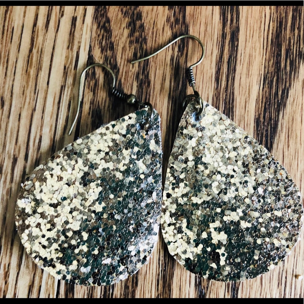 Canvas gold glitter earrings